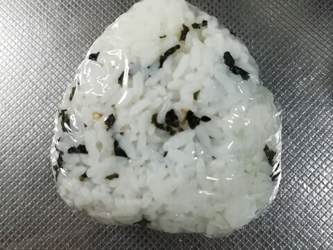 おにぎり＊わかめ梅マヨ